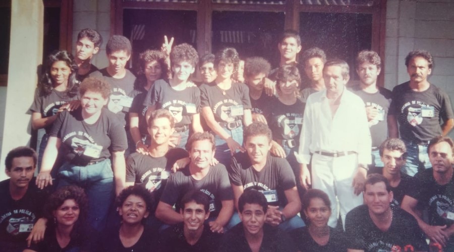 Turma G Escrivão de Policia 1990 - Com o Prof. Dr. Parente